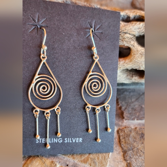 Sterling Silver Swirl dangle earrings - Picture 14 of 14